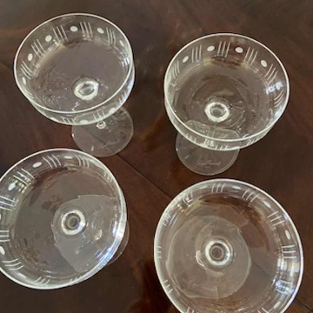 Luigi Bormioli Champagne Glasses-Set of 4 - Picture 3 of 4
